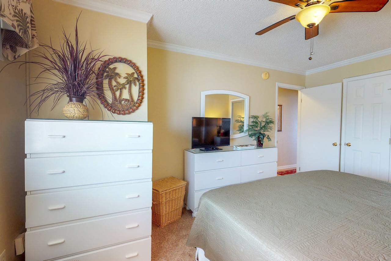 The Whispering Seas Apartment *